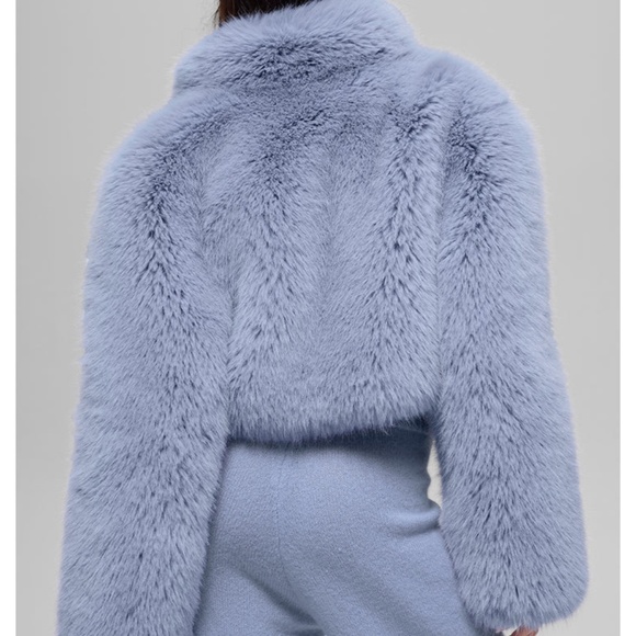 Opulent Faux Fur Cropped Jacket - Picture 3 of 3